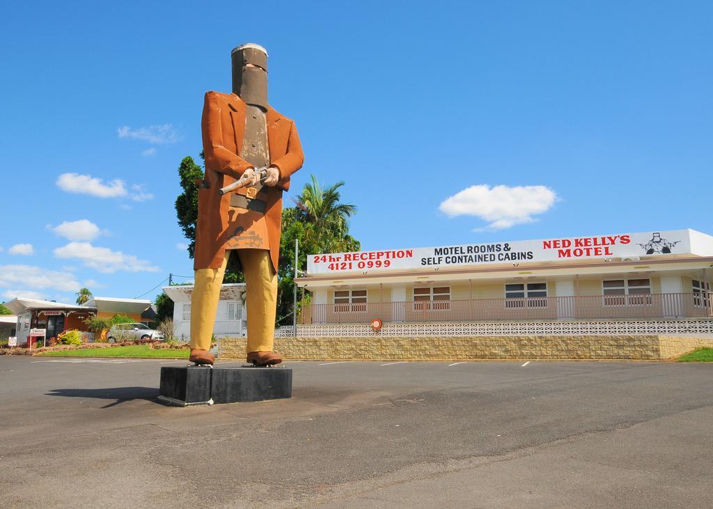 Ned Kelly'S Motel Maryborough Exterior photo